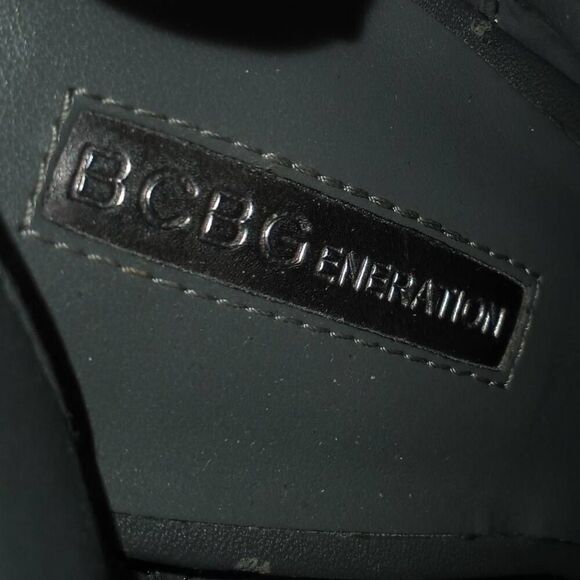 BCBGENERATIONS JEZEBELL GRAY CROC EMBOSSED BOOTIES SZ.6.5 GUC. - Picture 7 of 8